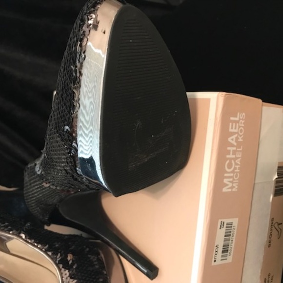 Michael Kors York Pump - Sequin Gunmetal 7.5 - Picture 2 of 2